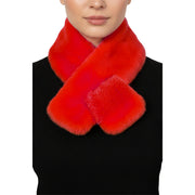 Op deze afbeelding zie je een Accessoires, van het merk Wilbers. Sjaal Bont Rood