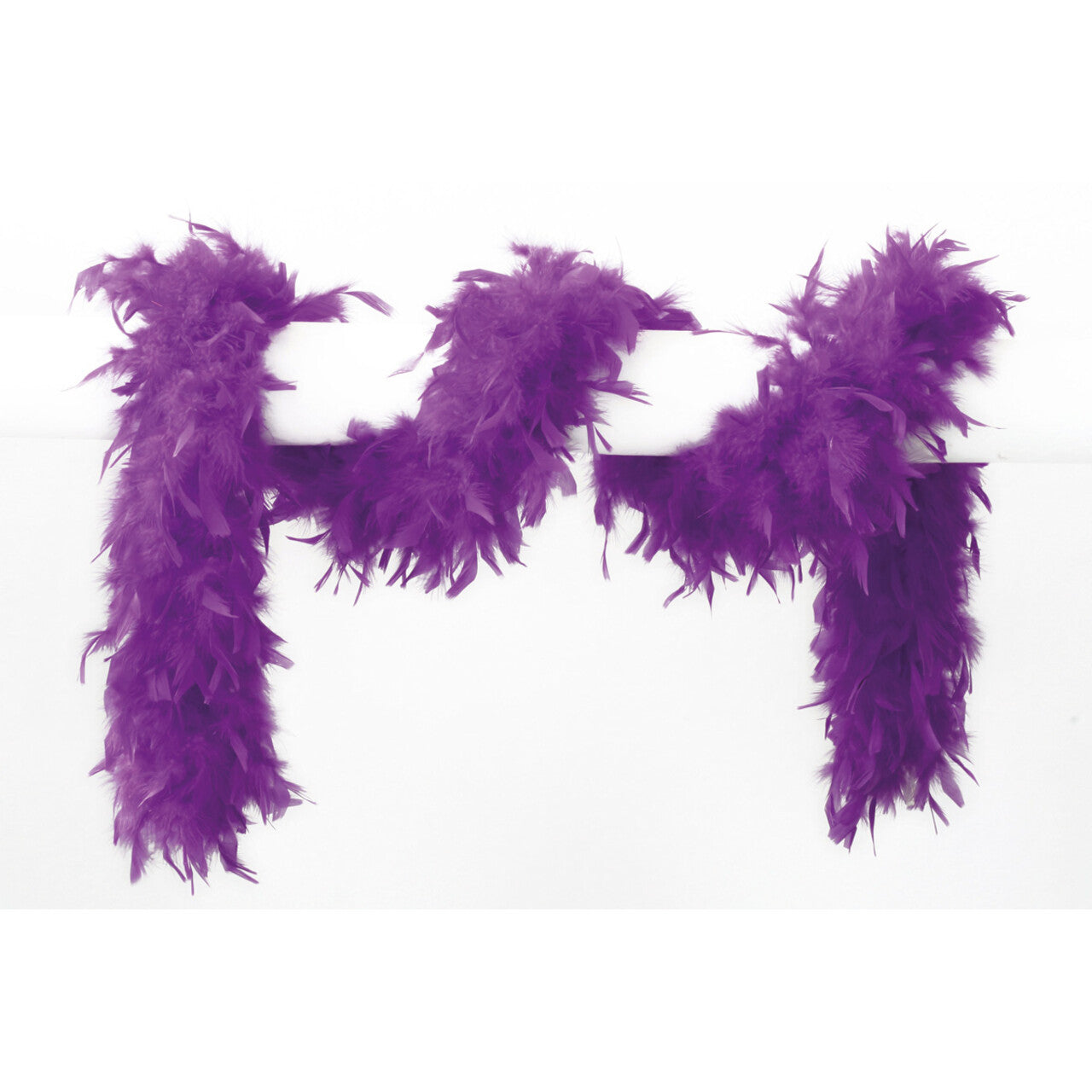 Op deze afbeelding zie je een Accessoires, van het merk Wilbers. Lange Boa Met Veren Paars 180 Centimeter