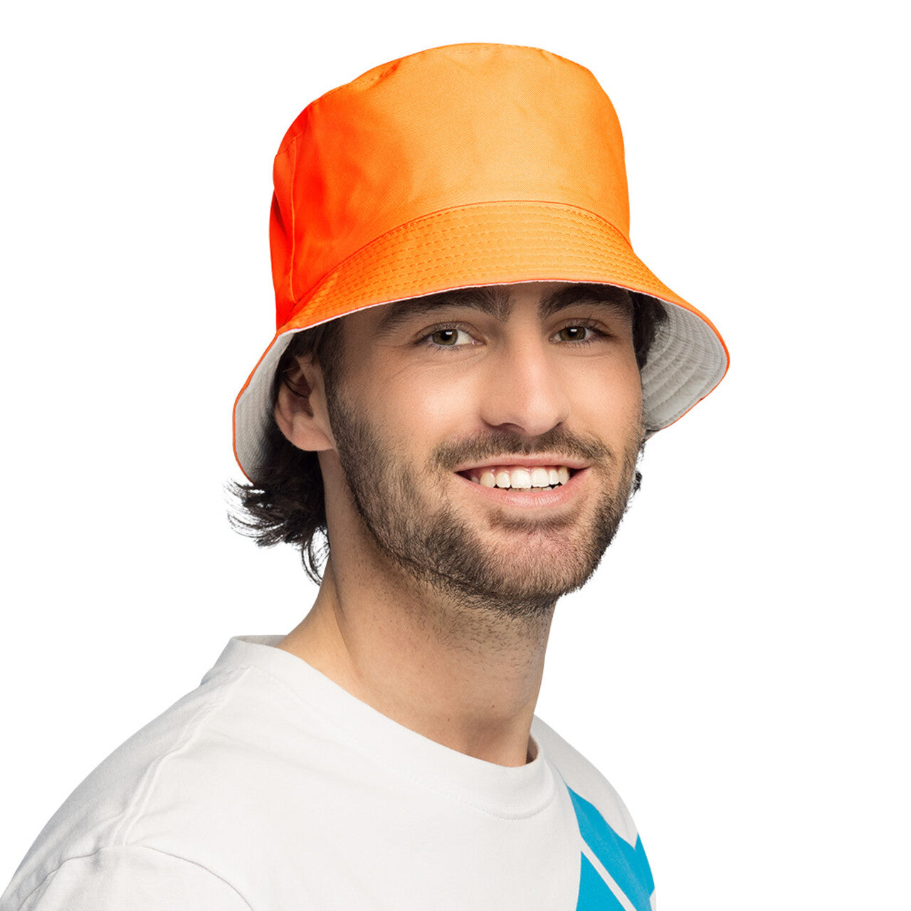 Op deze afbeelding zie je een Accessoires, van het merk Boland. Bucket Hat Festival Oranje Boven