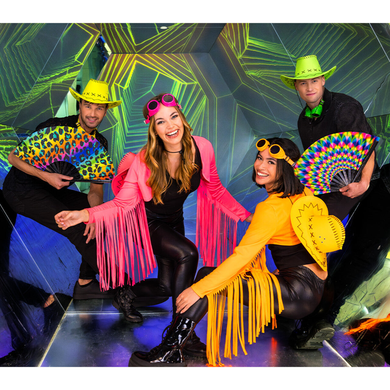 Op deze afbeelding zie je een Accessoires, van het merk Boland. Tropical Party Duik Bril Neon Roze