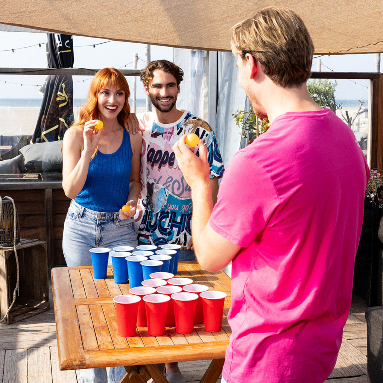 Op deze afbeelding zie je een Decoratie, van het merk Boland. Drankspel Beer Pong Met Bekers
