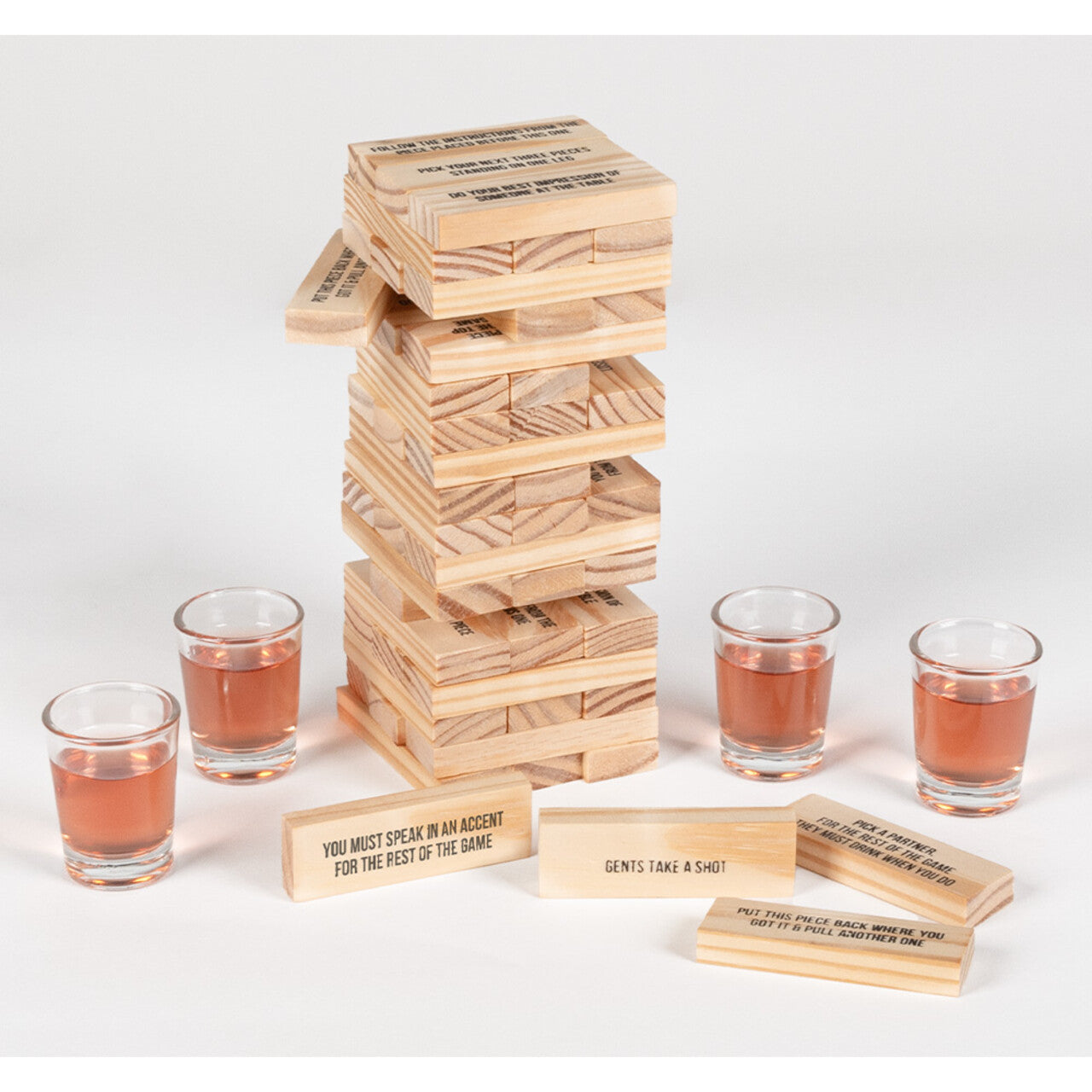 Op deze afbeelding zie je een Decoratie, van het merk Boland. Heel Erg Spannende Set Drankspel Drinking Tower
