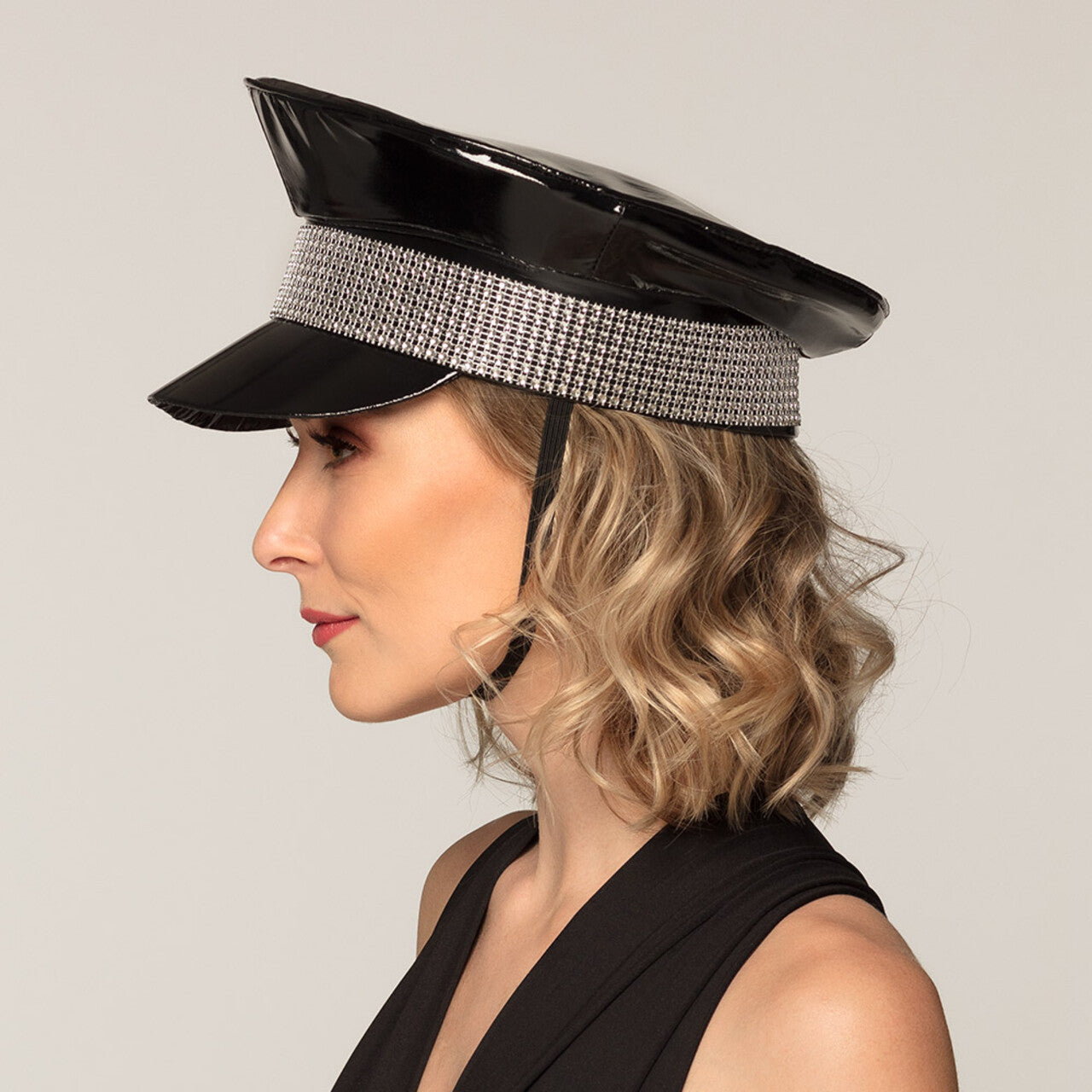 Op deze afbeelding zie je een Accessoires, van het merk Boland. Pet Black Rock