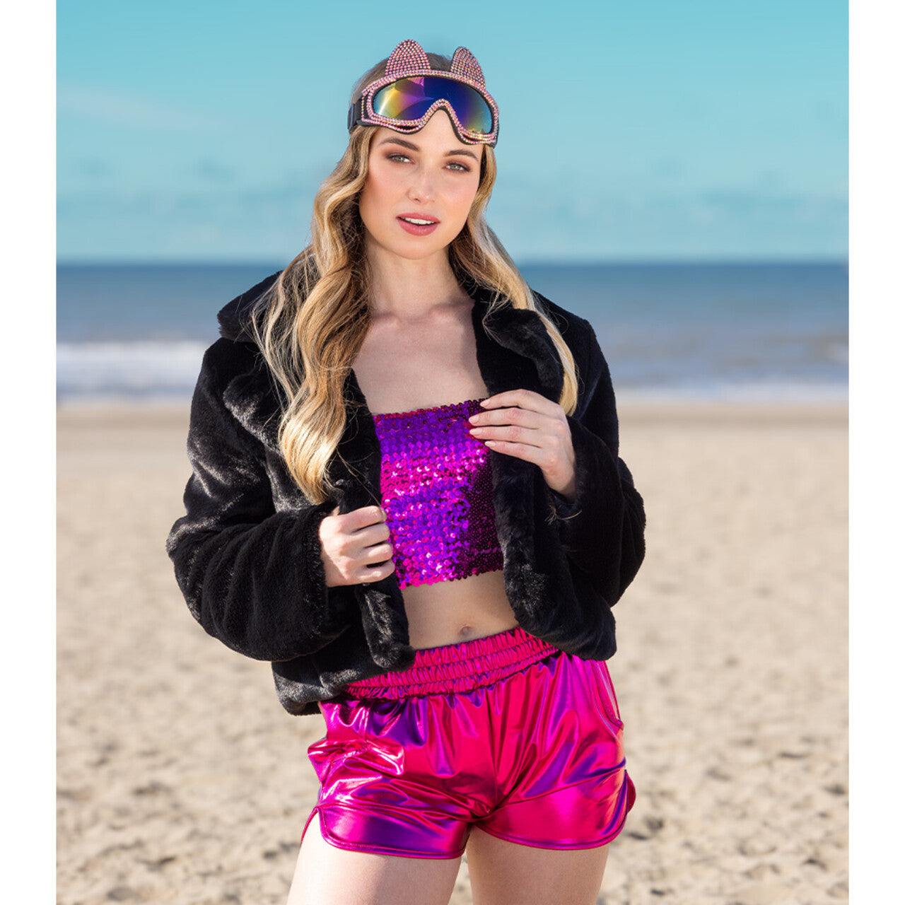 Op deze afbeelding zie je een Kostuums, van het merk Boland. Festival Top Sparkle Pailletten Roze Vrouw