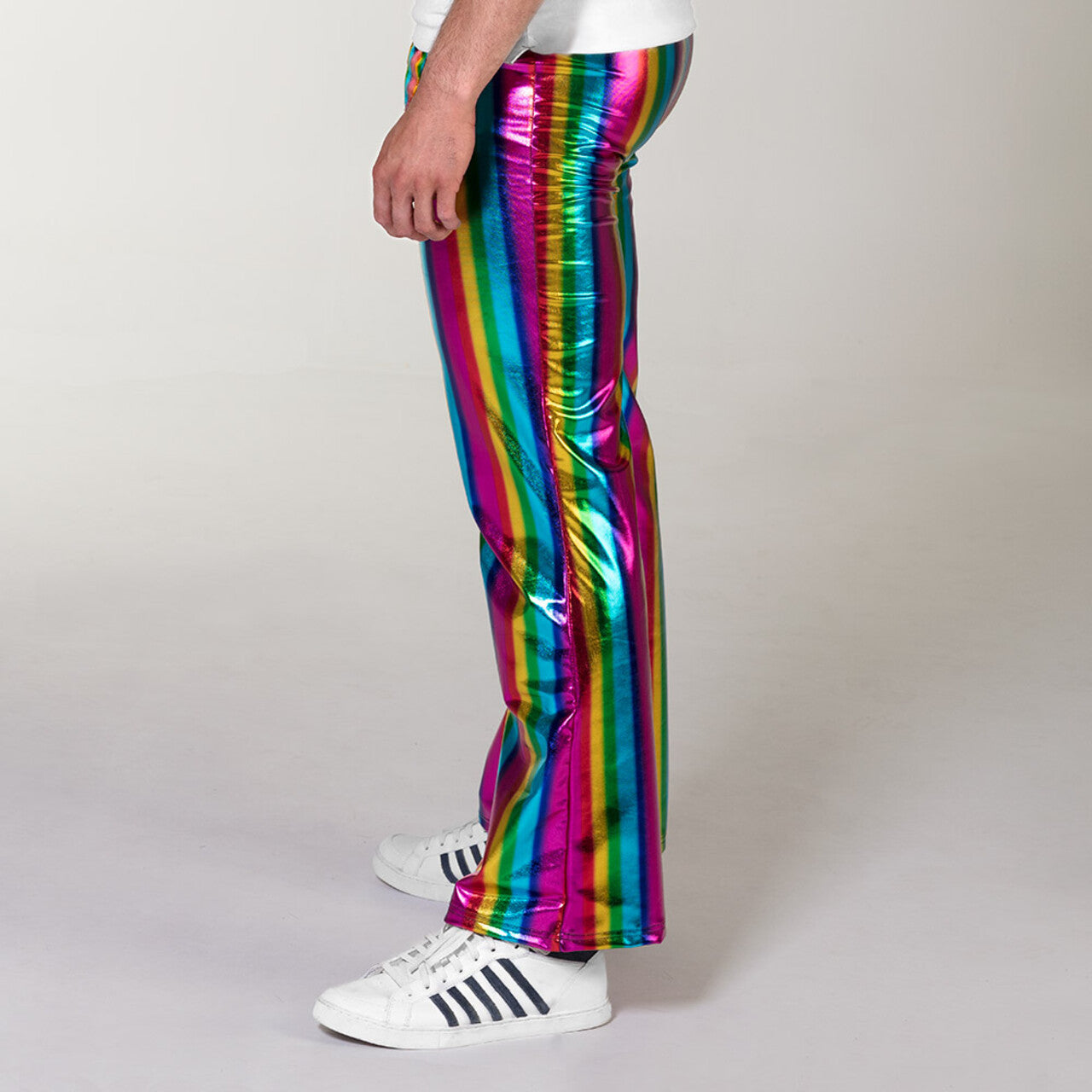 Op deze afbeelding zie je een Kostuums, van het merk Boland. Broek Regenboog Proud Man
