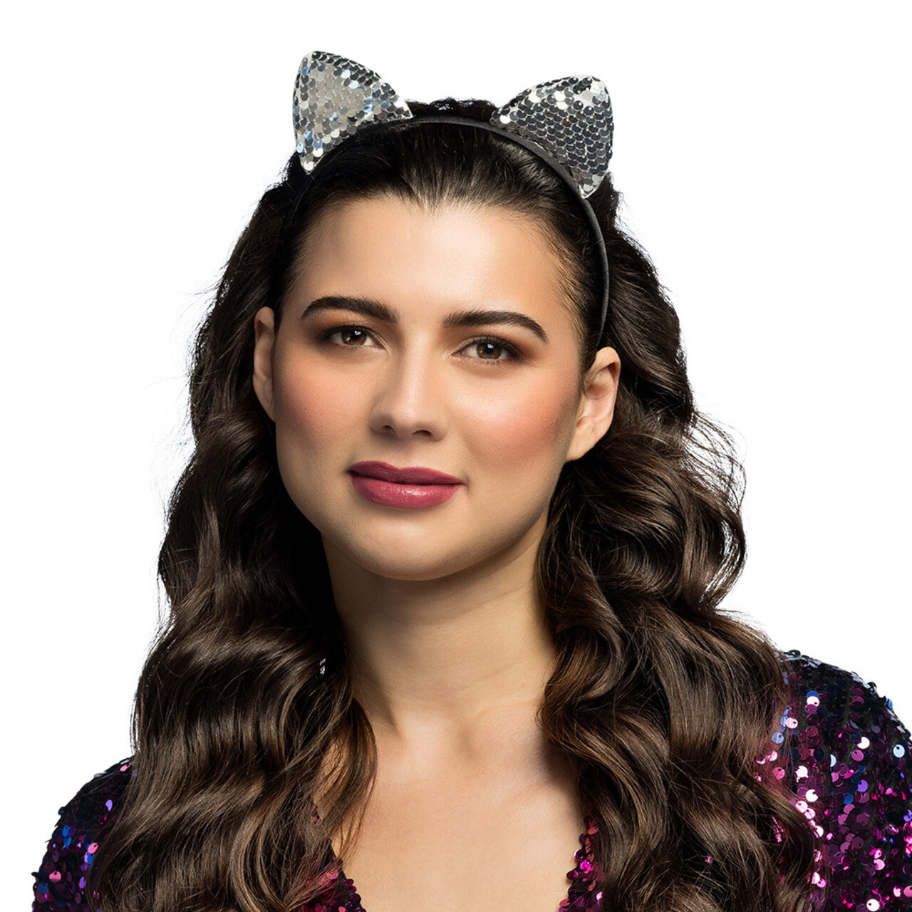 Op deze afbeelding zie je een Accessoires, van het merk Boland. Diadeem Kat Sequins 4 Ass.