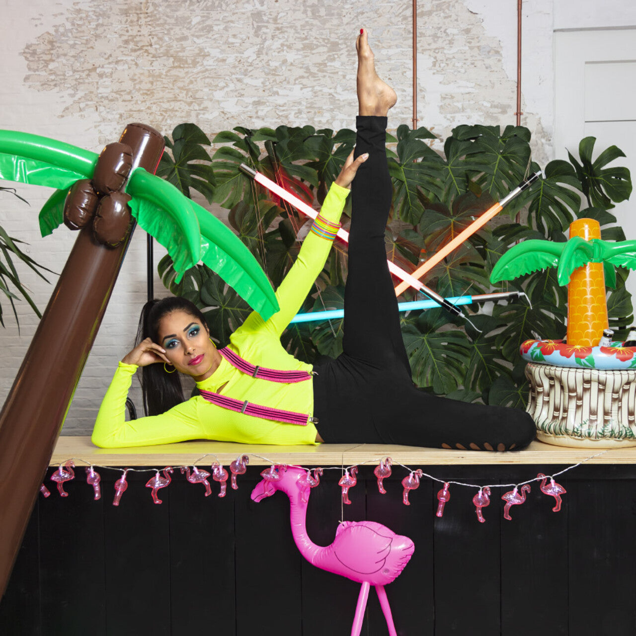 Op deze afbeelding zie je een Decoratie, van het merk Boland. Opblaasbare Party Flamingo