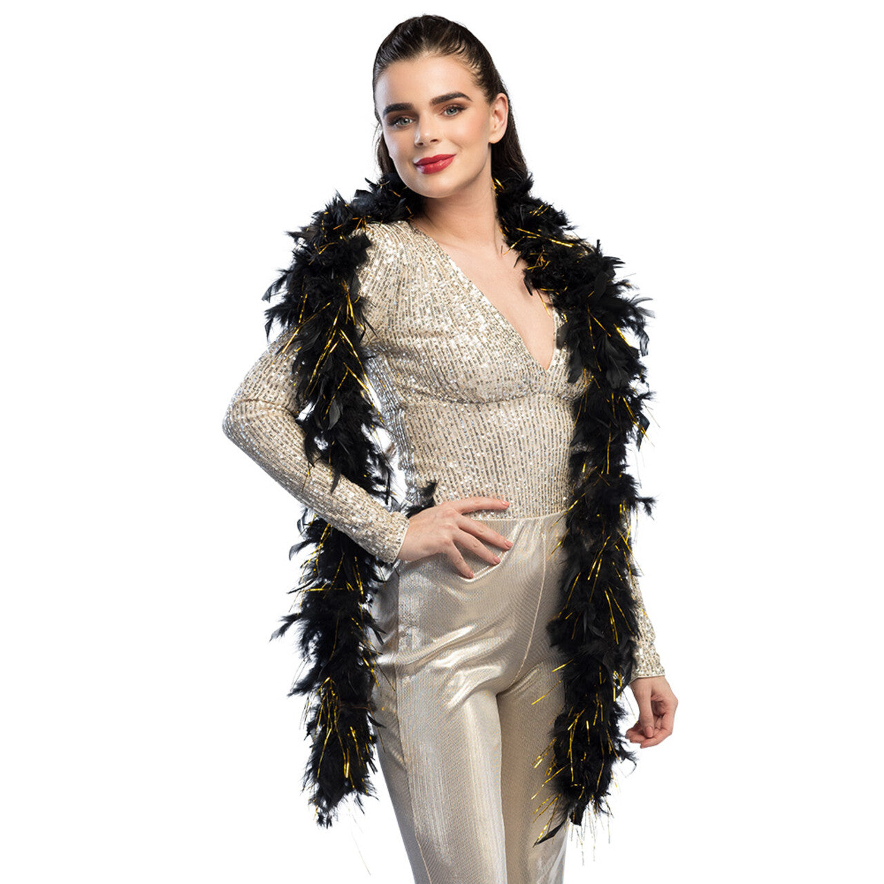 Op deze afbeelding zie je een Accessoires, van het merk Boland. Boa Glamour Zwart Met Goud