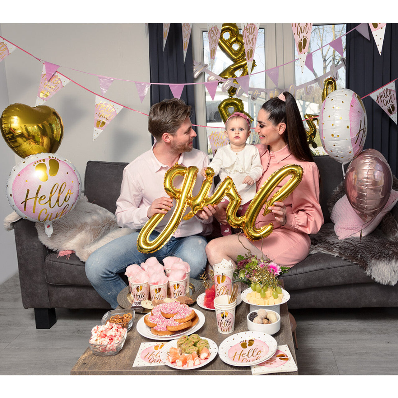 Op deze afbeelding zie je een Decoratie, van het merk Boland. Bekers Hello Girl!
