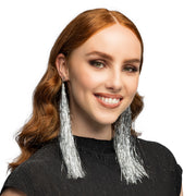 Op deze afbeelding zie je een Accessoires, van het merk Boland. Disco Flapper Oorbellen Festival Zilver