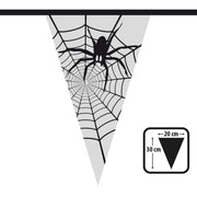 Op deze afbeelding zie je een Decoratie, van het merk Boland. Spin In t Web Halloween Vlaggenlijn