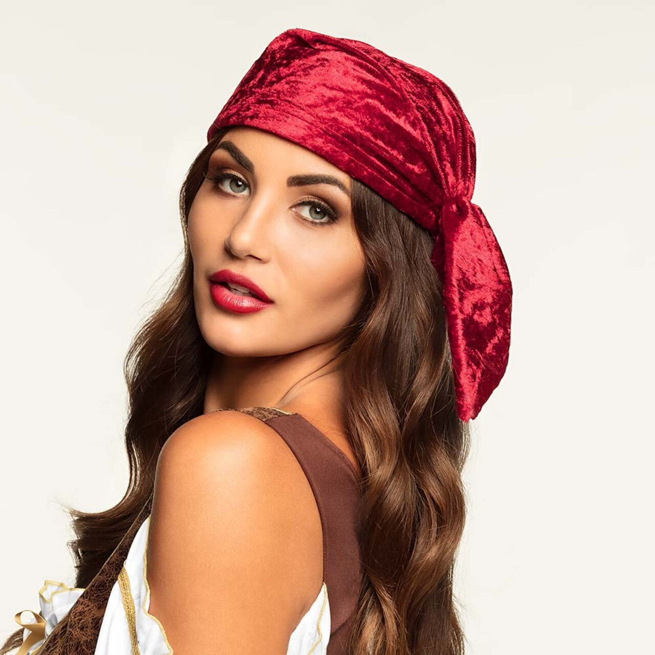 Op deze afbeelding zie je een Accessoires, van het merk Boland. Bandana Kap Waarzegster Piraat True