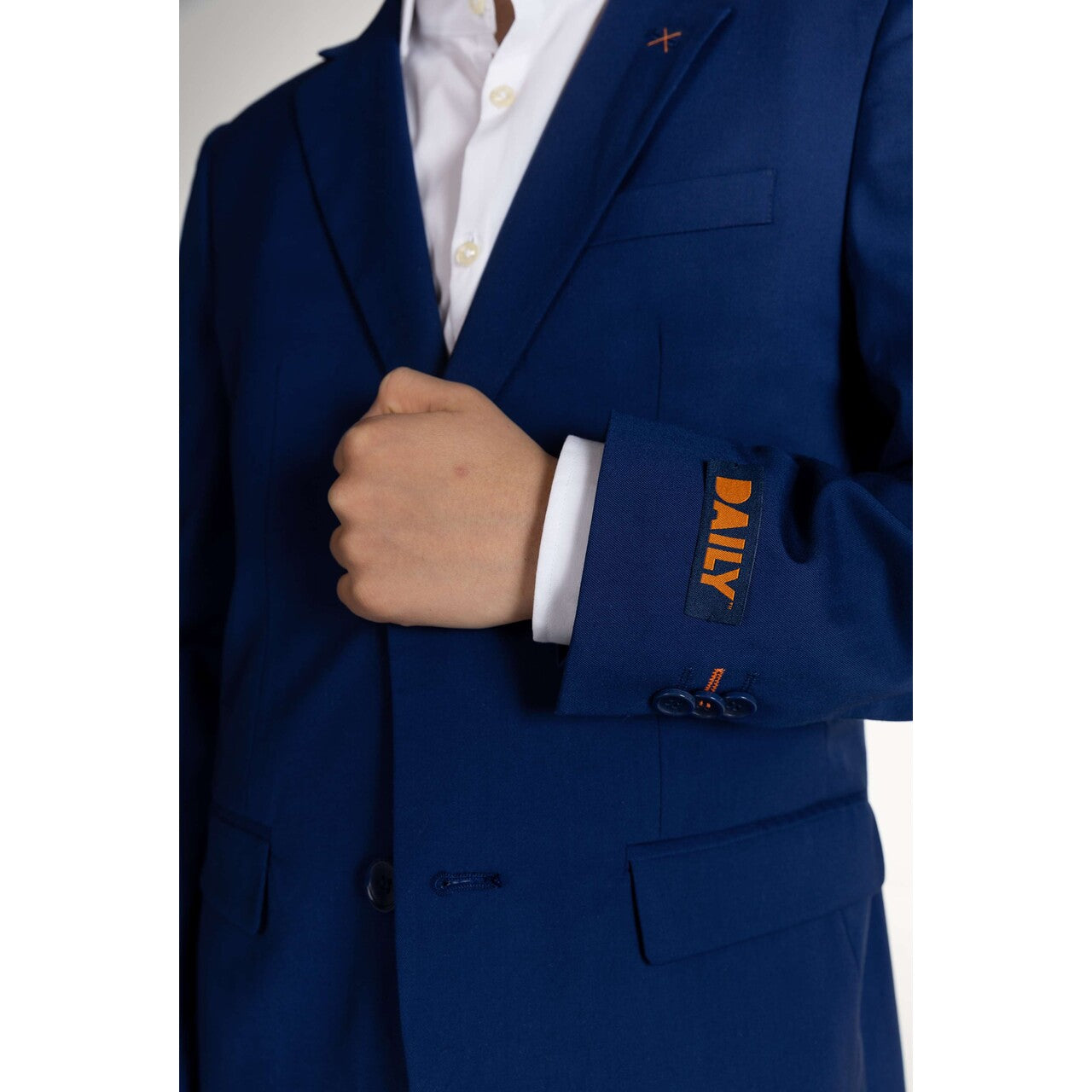 Op deze afbeelding zie je een Kostuums, van het merk Opposuits. Teen Boys Daily Dark Blue Jongen Kostuum