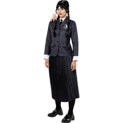 Op deze afbeelding zie je een Kostuums, van het merk Funidelia. Wednesday™ Addams Costume Uniform - Wednesday Vrouw Kostuum