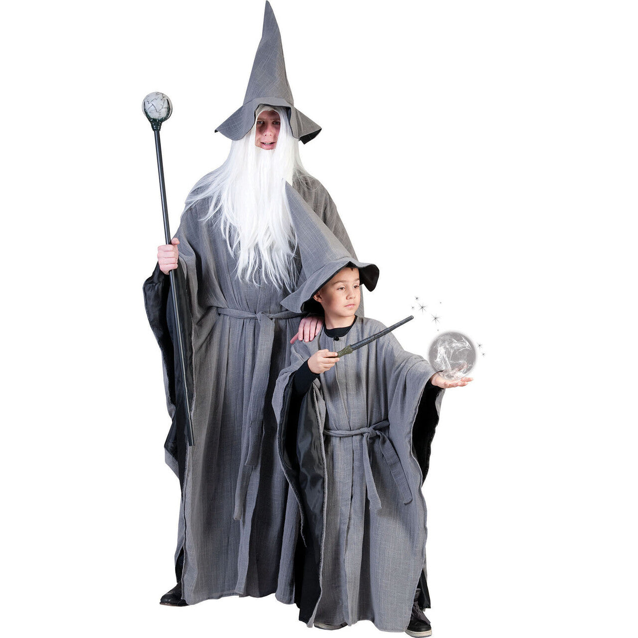 Op deze afbeelding zie je een Kostuums, van het merk Funny Fashion. Middenaarde Tovenaar Jongen Kostuum