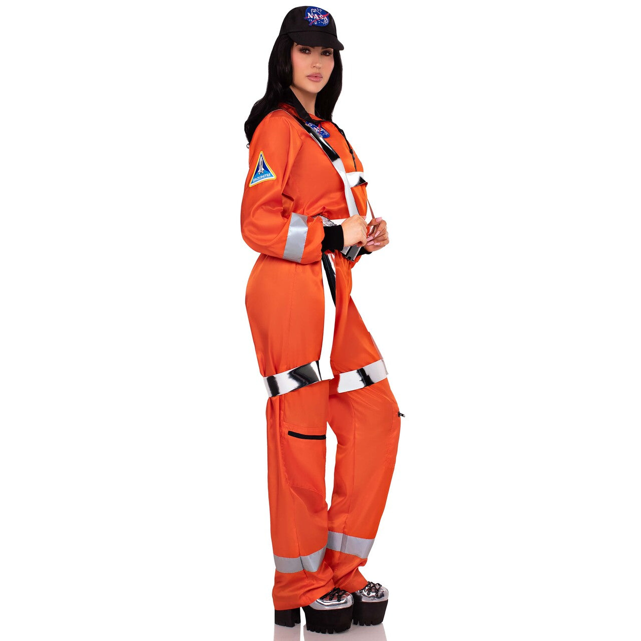 Op deze afbeelding zie je een Kostuums, van het merk Leg Avenue. Cosmic Astronaut Zip-Up Jumpsuit Kostuum