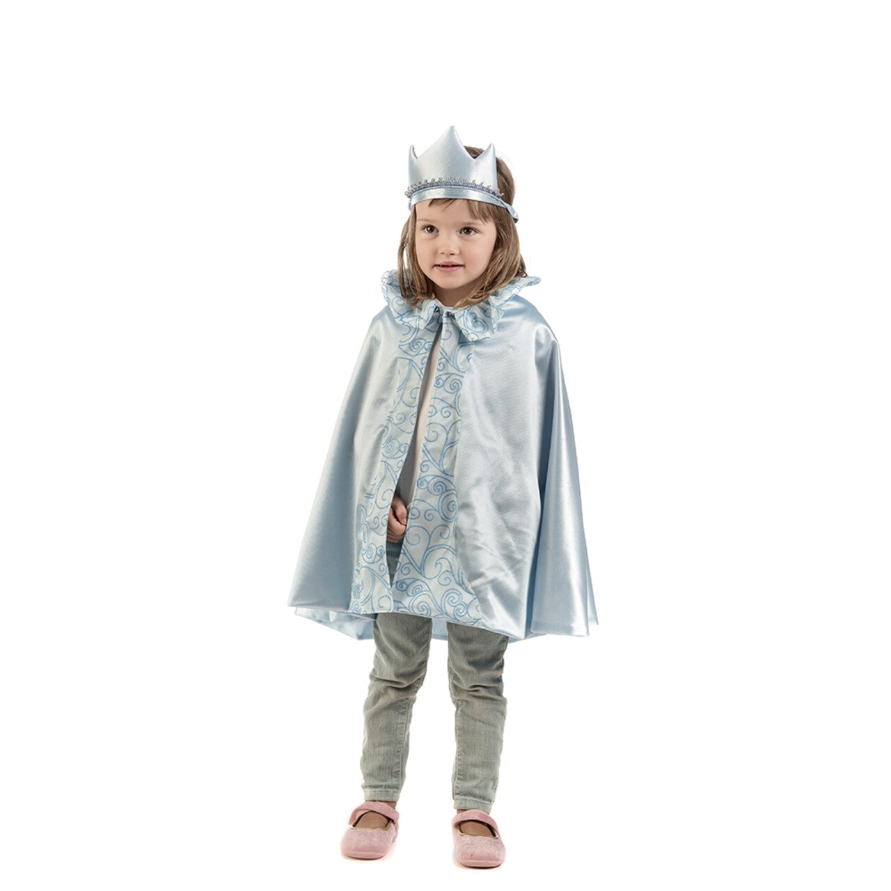 Op deze afbeelding zie je een Kostuums, van het merk Limit. Blauw Zilveren Cape Prinses Der Nederlanden Amalia Kind