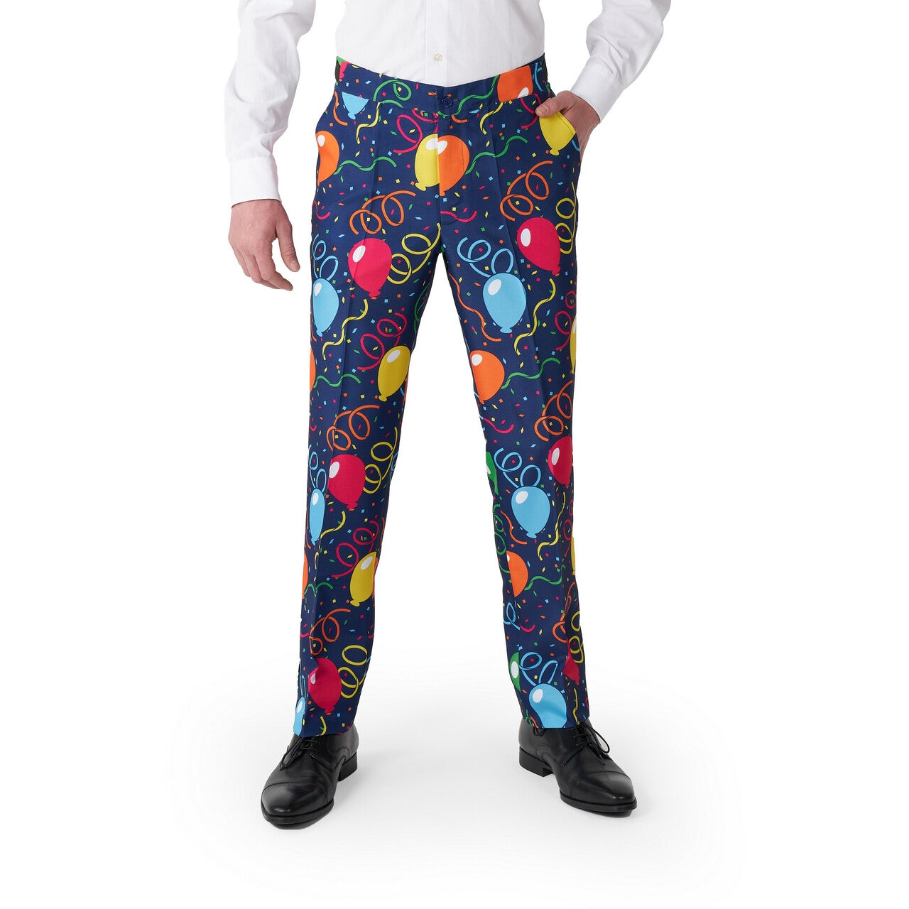 Op deze afbeelding zie je een Kostuums, van het merk Suitmeister. Confetti Balloons Navy Party Hard Man Kostuum