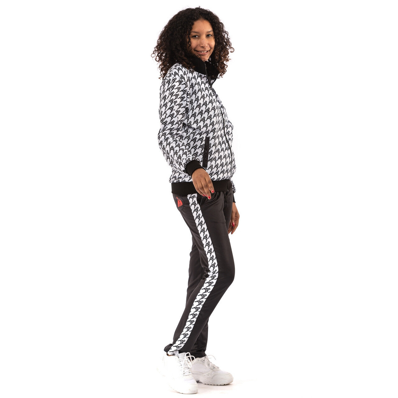 Op deze afbeelding zie je een Kostuums, van het merk Original Replicas. Pablo Discobar Jas Pied De Pistola