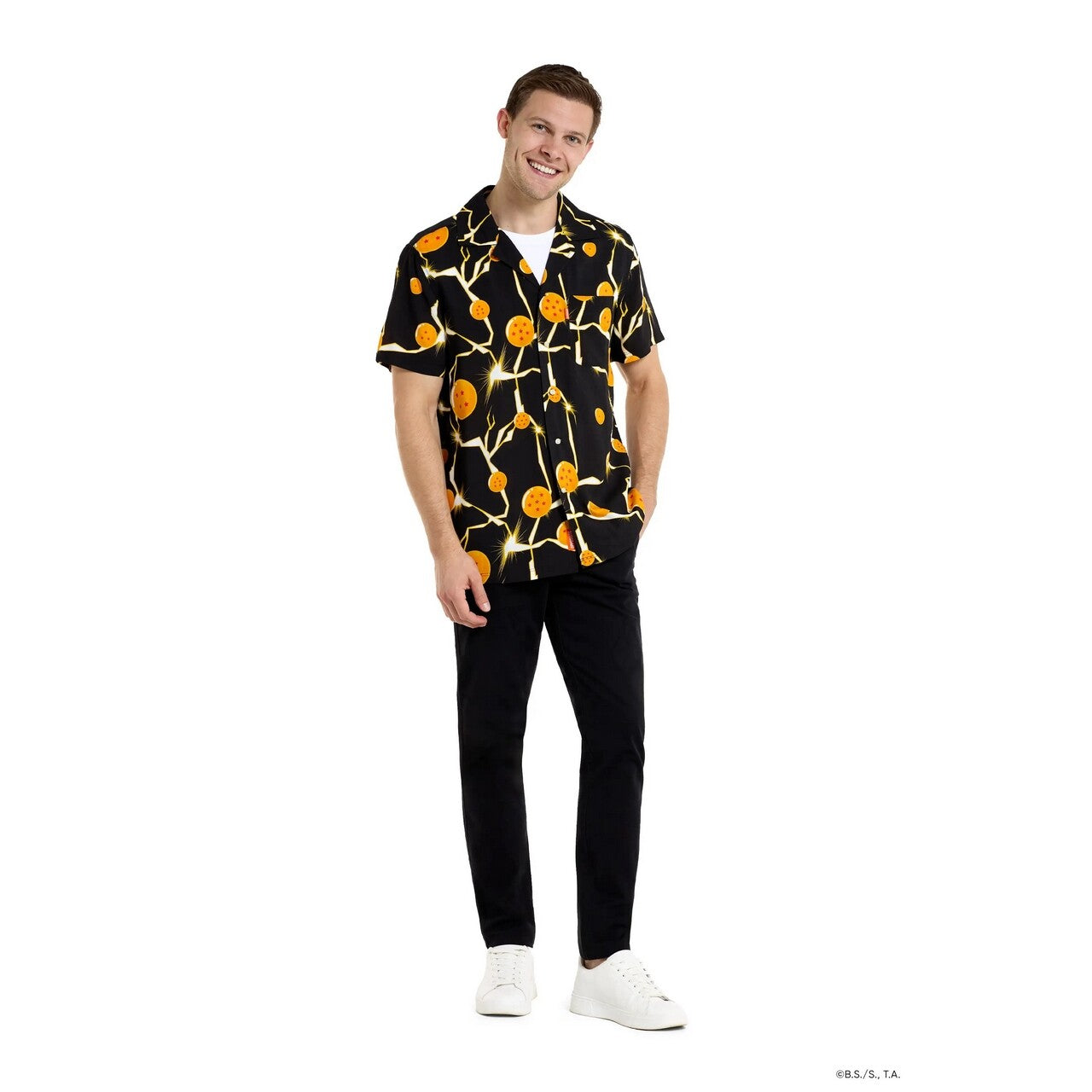 Op deze afbeelding zie je een Kostuums, van het merk Opposuits. Dragon Ball Shirt Man
