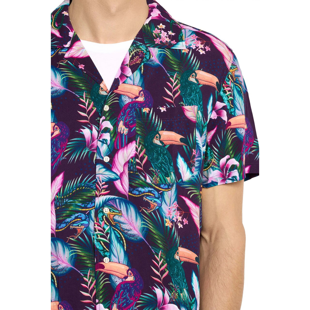 Op deze afbeelding zie je een Kostuums, van het merk Opposuits. Tropical Night Jungle Blouse Man