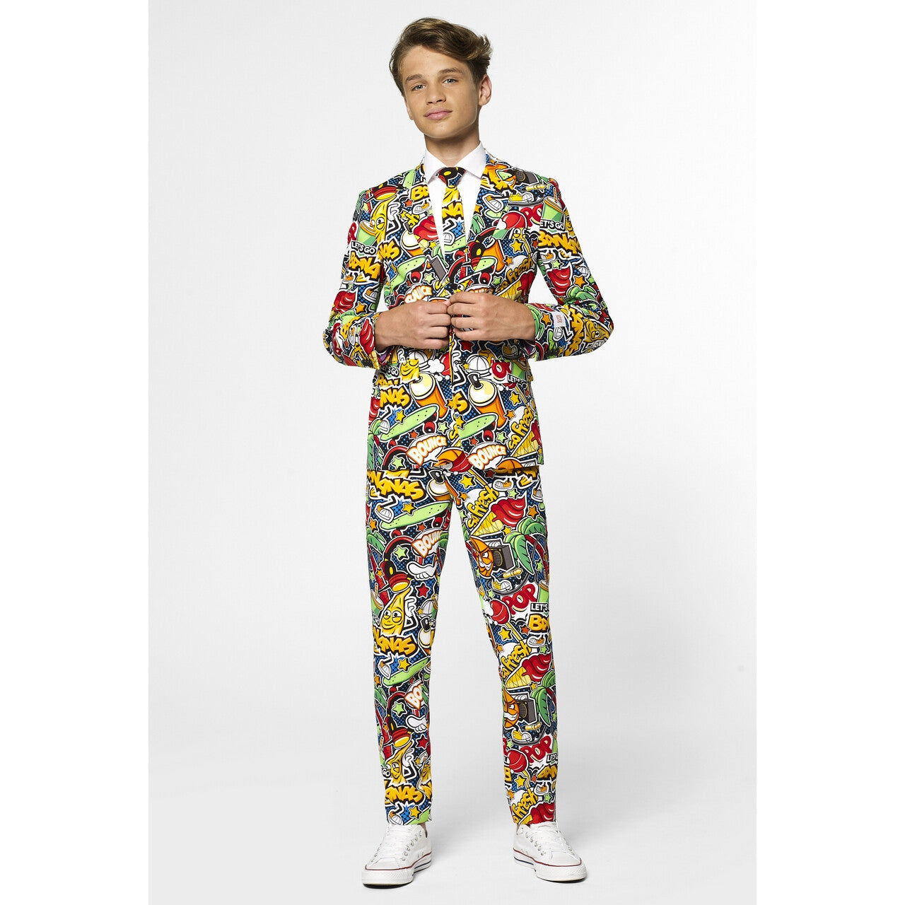 Op deze afbeelding zie je een Kostuums, van het merk Opposuits. Stoere Straatkunst Jongen Kostuum