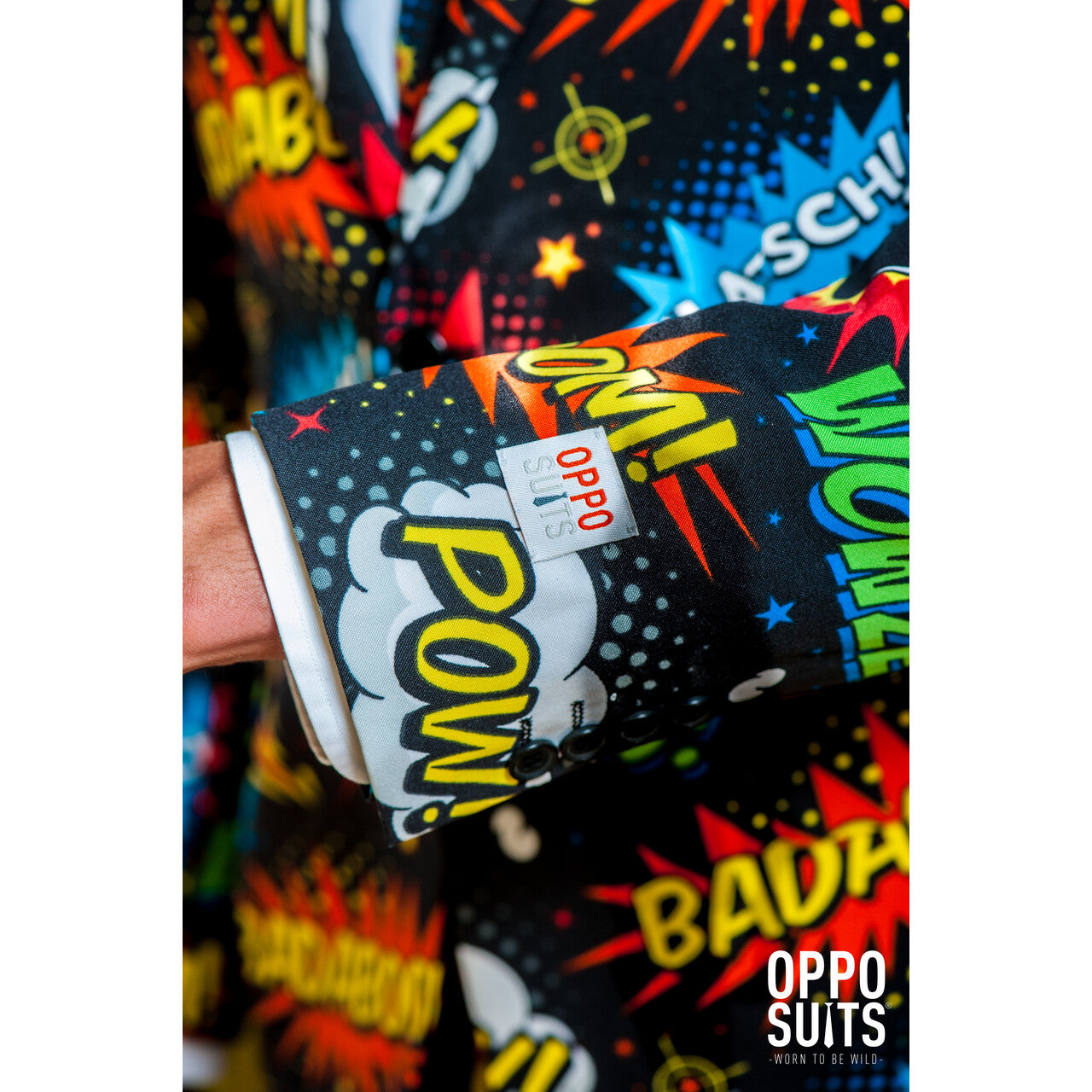 Op deze afbeelding zie je een Kostuums, van het merk Opposuits. Comic Badaboom Opposuit Kostuum Man