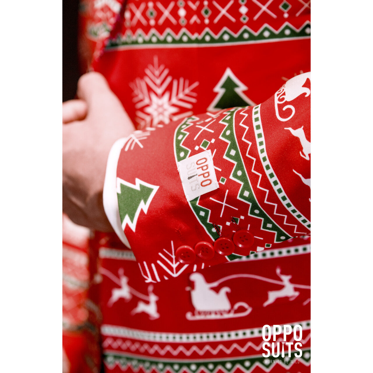 Op deze afbeelding zie je een Kostuums, van het merk Opposuits. Lekker Foute Rood Winter Wonderland Kerst Opposuit Man Kostuum