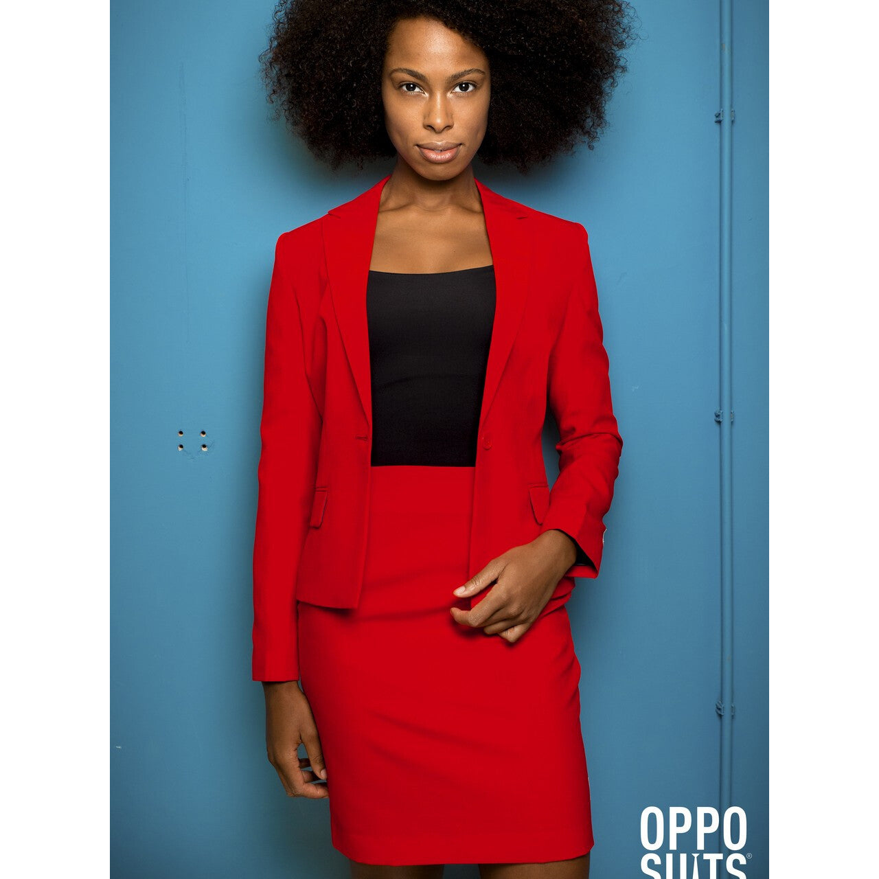 Op deze afbeelding zie je een Kostuums, van het merk Opposuits. Rood Red Ruby Opposuit Vrouw Kostuum