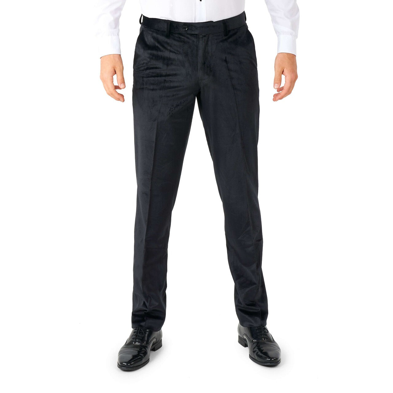 Op deze afbeelding zie je een Kostuums, van het merk Opposuits. Midnight Black Velvet Man Kostuum
