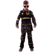Op deze afbeelding zie je een Kostuums, van het merk PartyXplosion. Speciale Operaties Commando Camouflage Jongen Kostuum