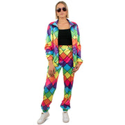 Op deze afbeelding zie je een Kostuums, van het merk PartyXplosion. Jaren 80 Trainingspak Multicolor Ruit Dames Vrouw Kostuum