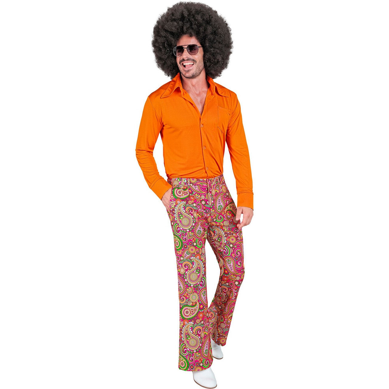 Op deze afbeelding zie je een Kostuums, van het merk Widmann. So Into The 60s Patrick Paisley Wijde Pijpen Broek Man
