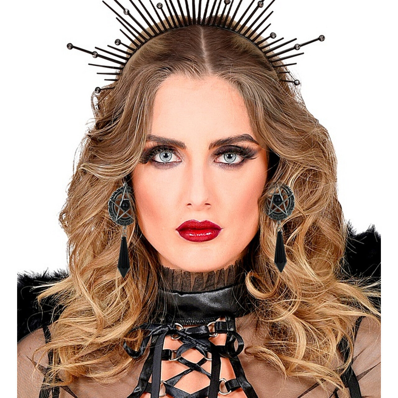 Op deze afbeelding zie je een Accessoires, van het merk Widmann. Oorbellen Satanische Sari