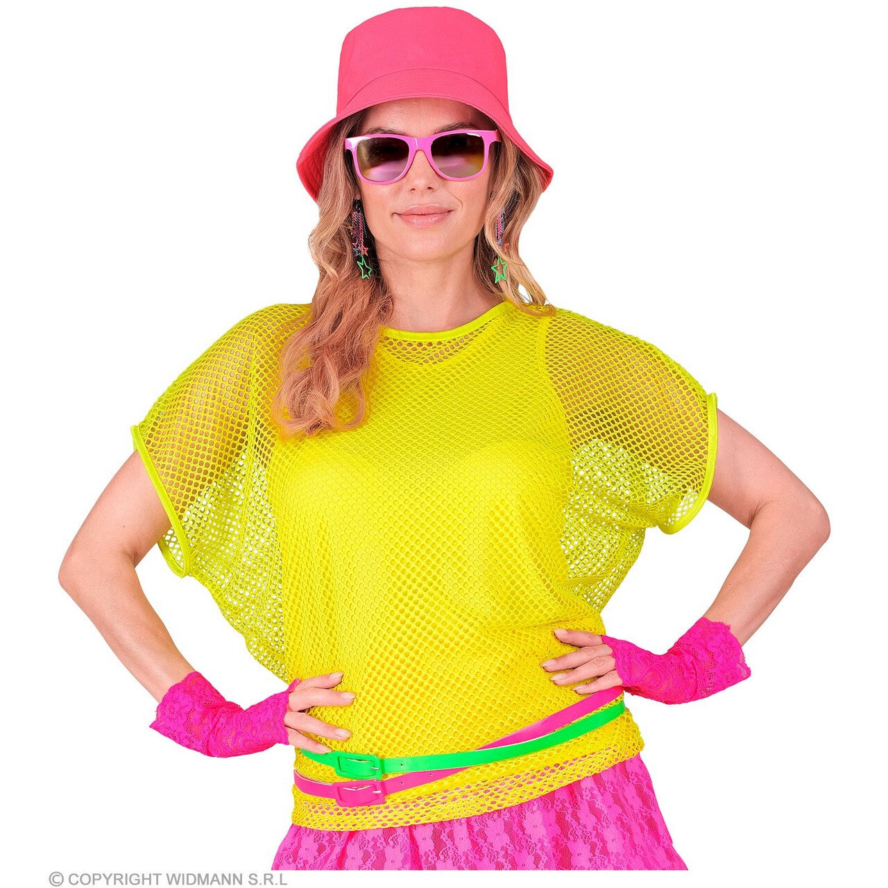 Op deze afbeelding zie je een Kostuums, van het merk Widmann. Visnet T-Shirt Neon Geel Vrouw