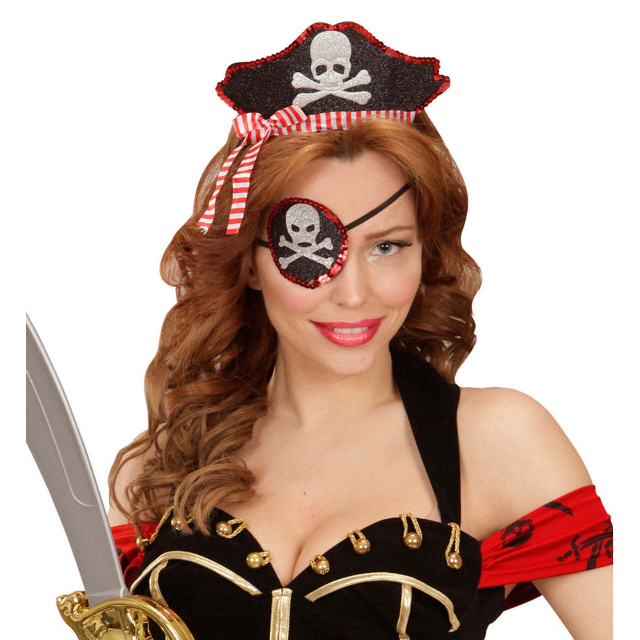 Op deze afbeelding zie je een Accessoires, van het merk Widmann. Snelle Set Mini Piratenhoedje Met Ooglapje