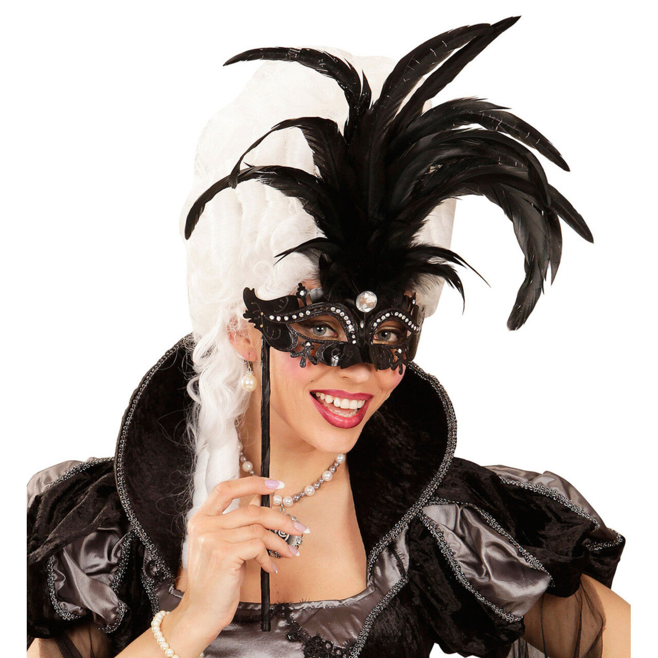 Op deze afbeelding zie je een Accessoires, van het merk Widmann. Gedistingeerd Oogmasker Met Stokje, Zwart Luxe Versie