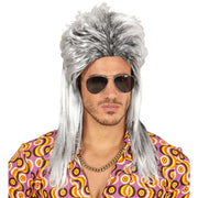 Op deze afbeelding zie je een Accessoires, van het merk Widmann. Brandon Pruik, Mullet 80s Grijs