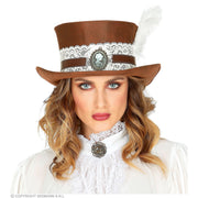 Op deze afbeelding zie je een Accessoires, van het merk Widmann. Hoge Hoed Steampunk Met Veer En Kant Bruin