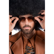 Op deze afbeelding zie je een Accessoires, van het merk Wilbers. Bruine Vegas Bril Jaren 70